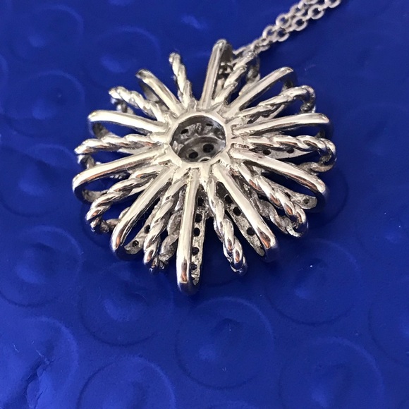 DY insp. Starburst Pendant 14K Gold Plated 2Ct Simulated Diamond 925Silver Chain - Picture 7 of 12